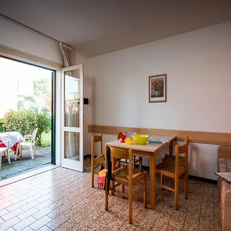 Charming Townhouse With Garden And Pool *
