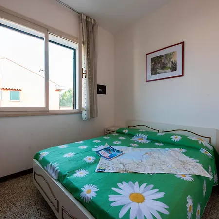 Charming Townhouse With Garden And Pool Apartamento *